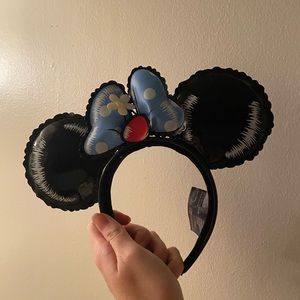 Loungefly Minnie Ears